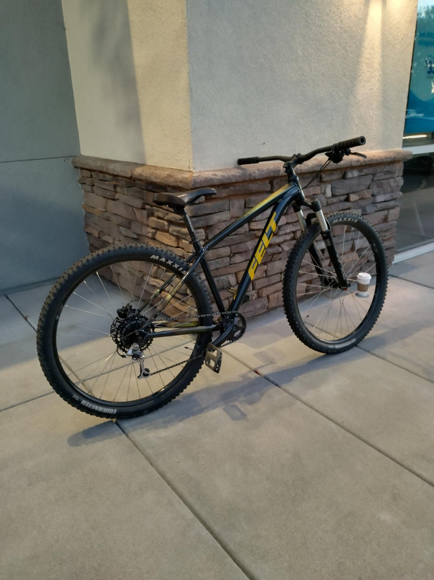 Felt Dispatch 9/80 Black and Yellow or Gold