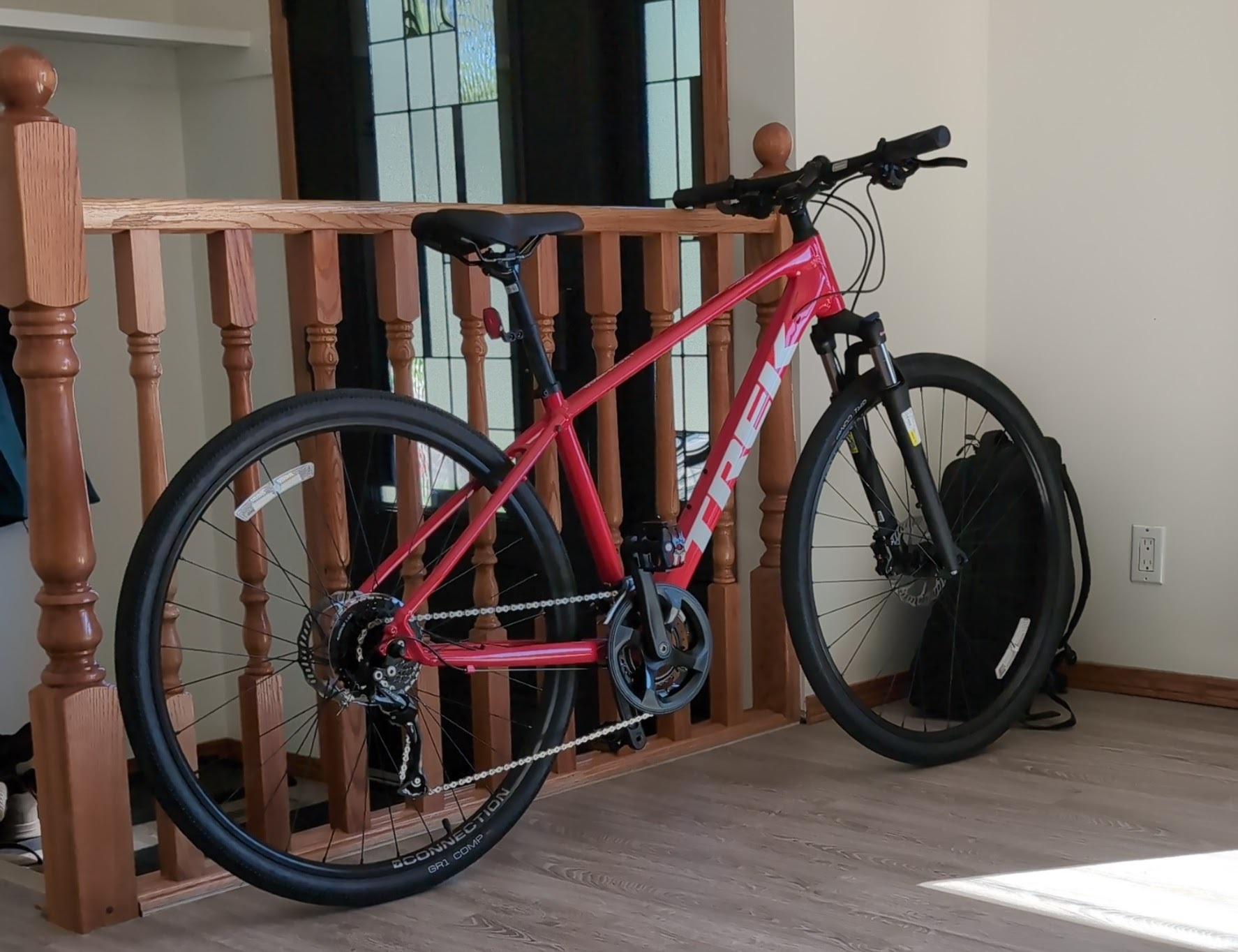2022 Trek Diamond Frame 22' with front suspensi... Red