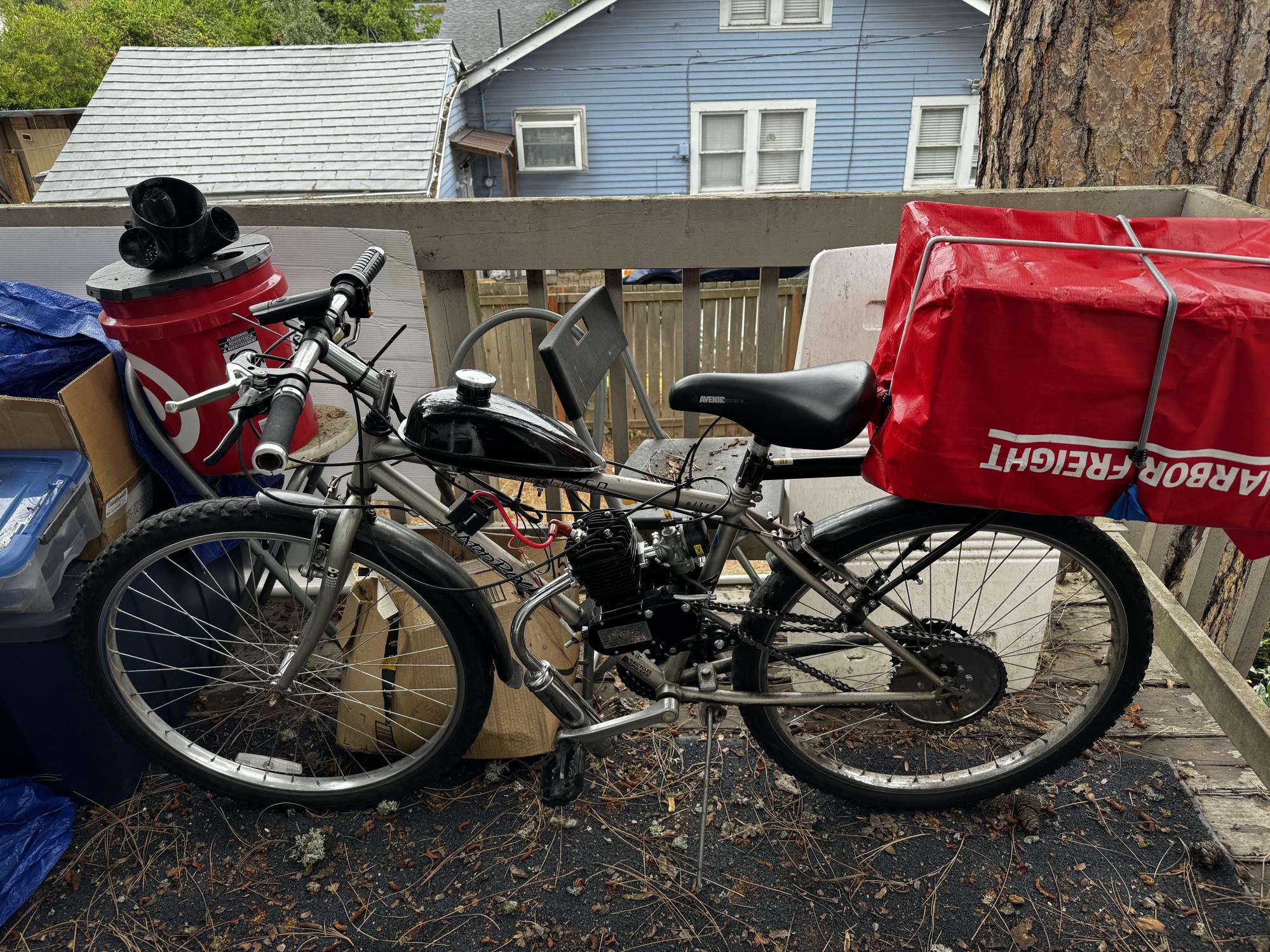 Specialized Hardrock Silver, gray or bare metal