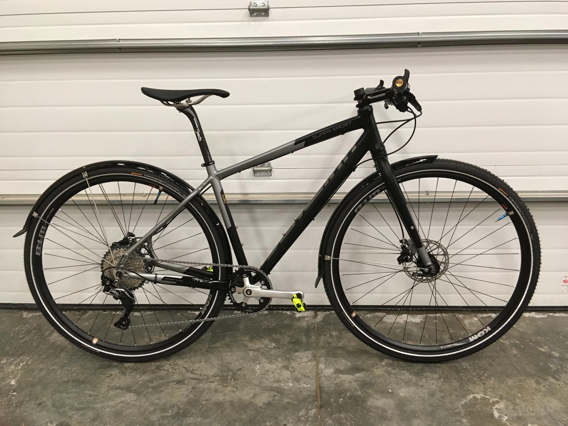 2020 Schwinn SuperSport Black and Silver, gray or bare metal