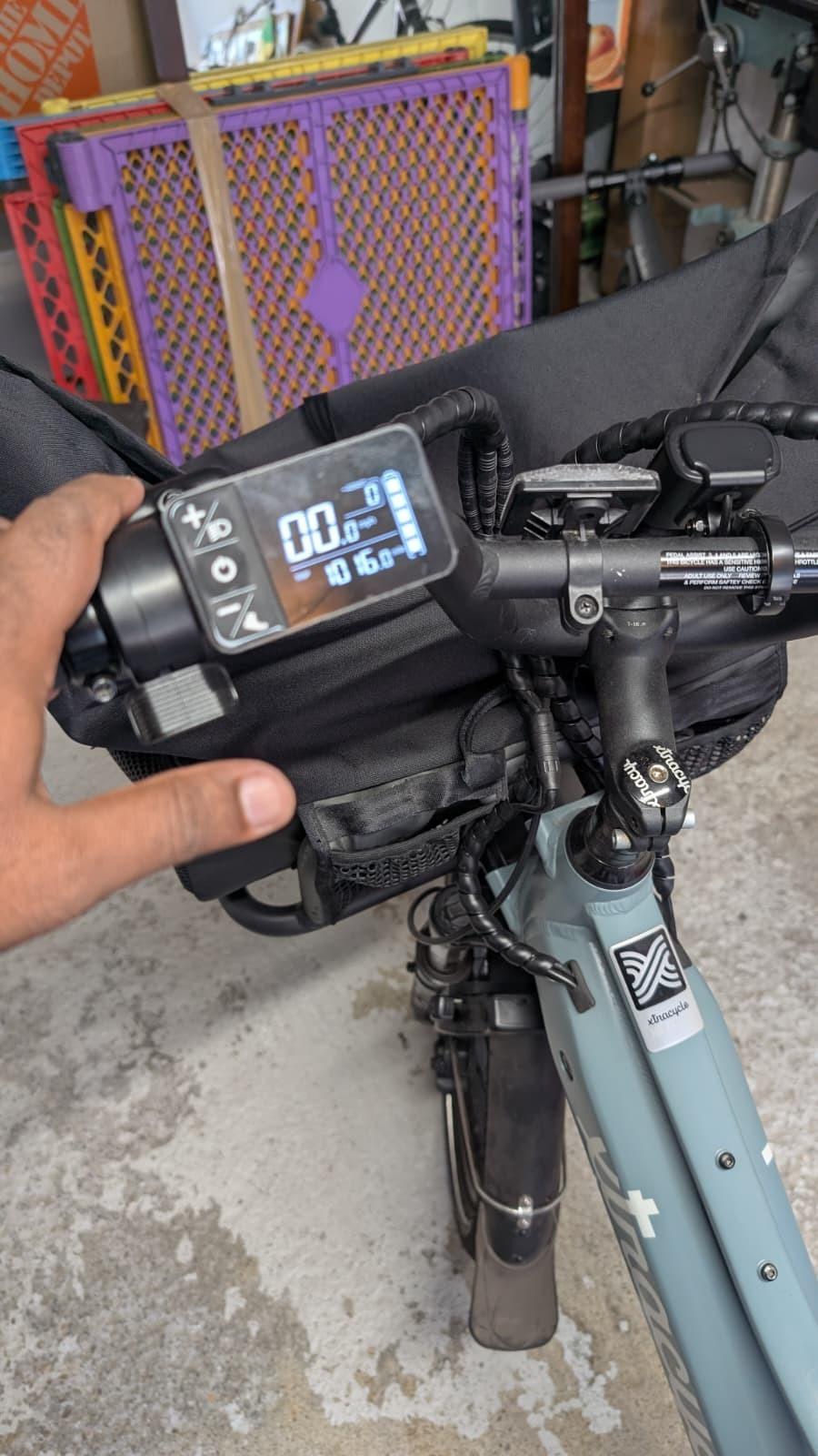 2024 Xtracycle Hopper cargo bike rear Blue