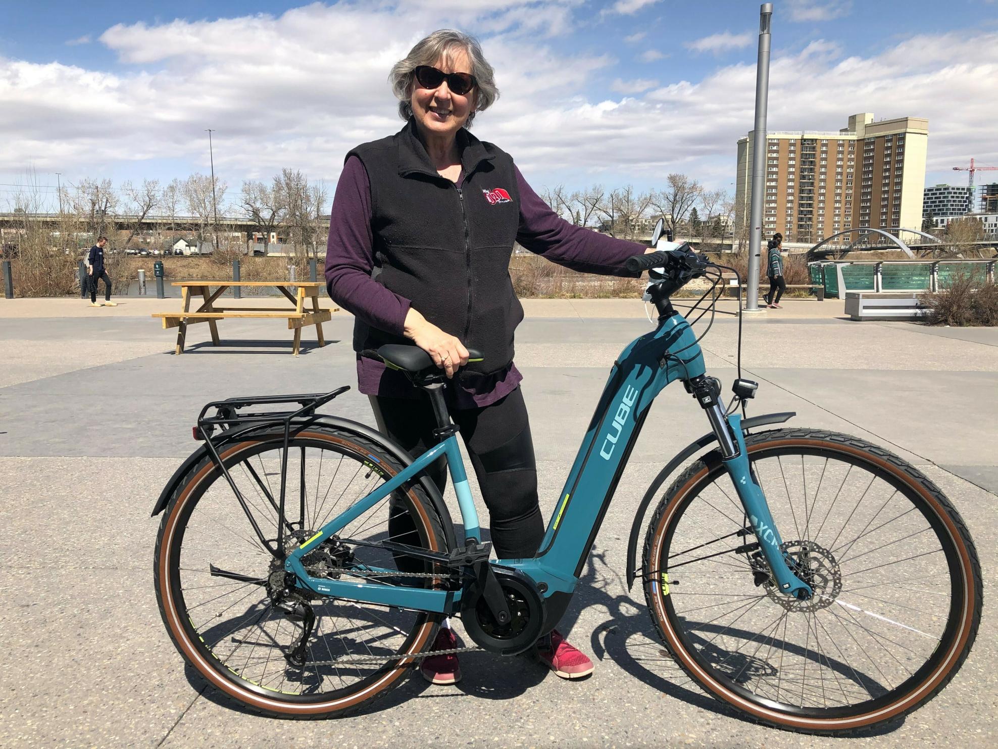 2021 Cube Touring Hybrid One 500 Easy Entry Blue