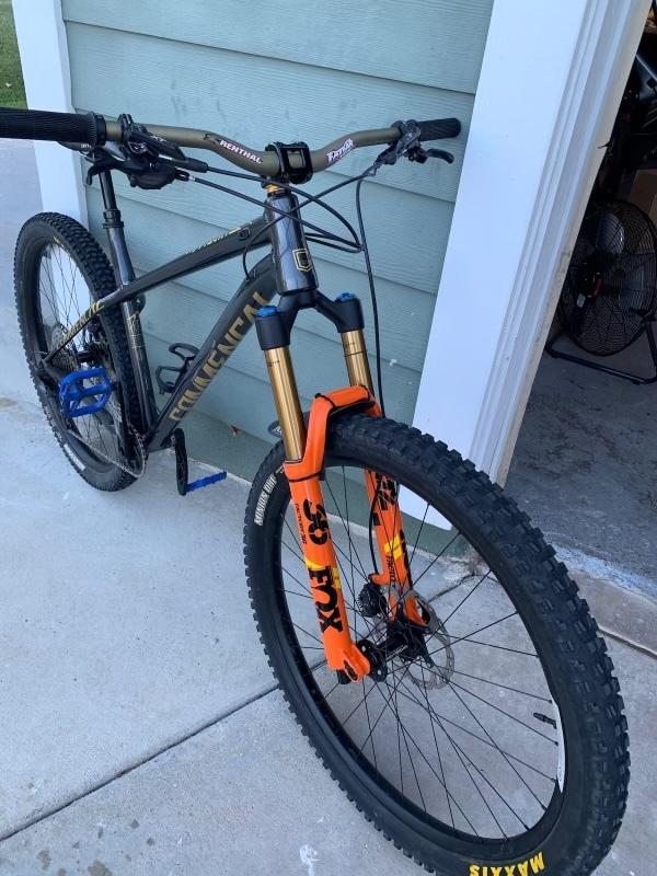 2019 Commencal Bikes Meta HT Silver, gray or bare metal