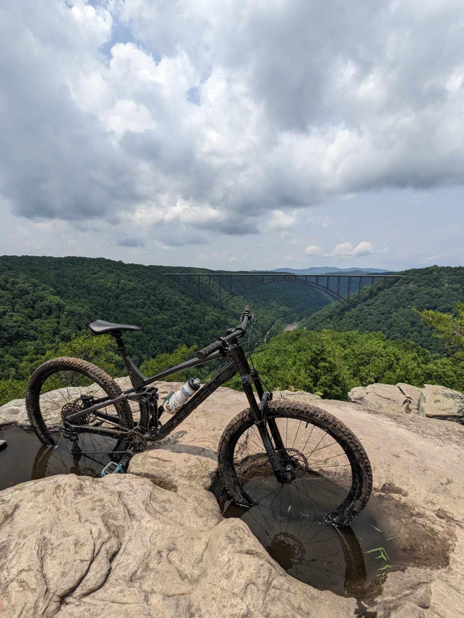 2022 Trek Fuel EX 7 NX Black