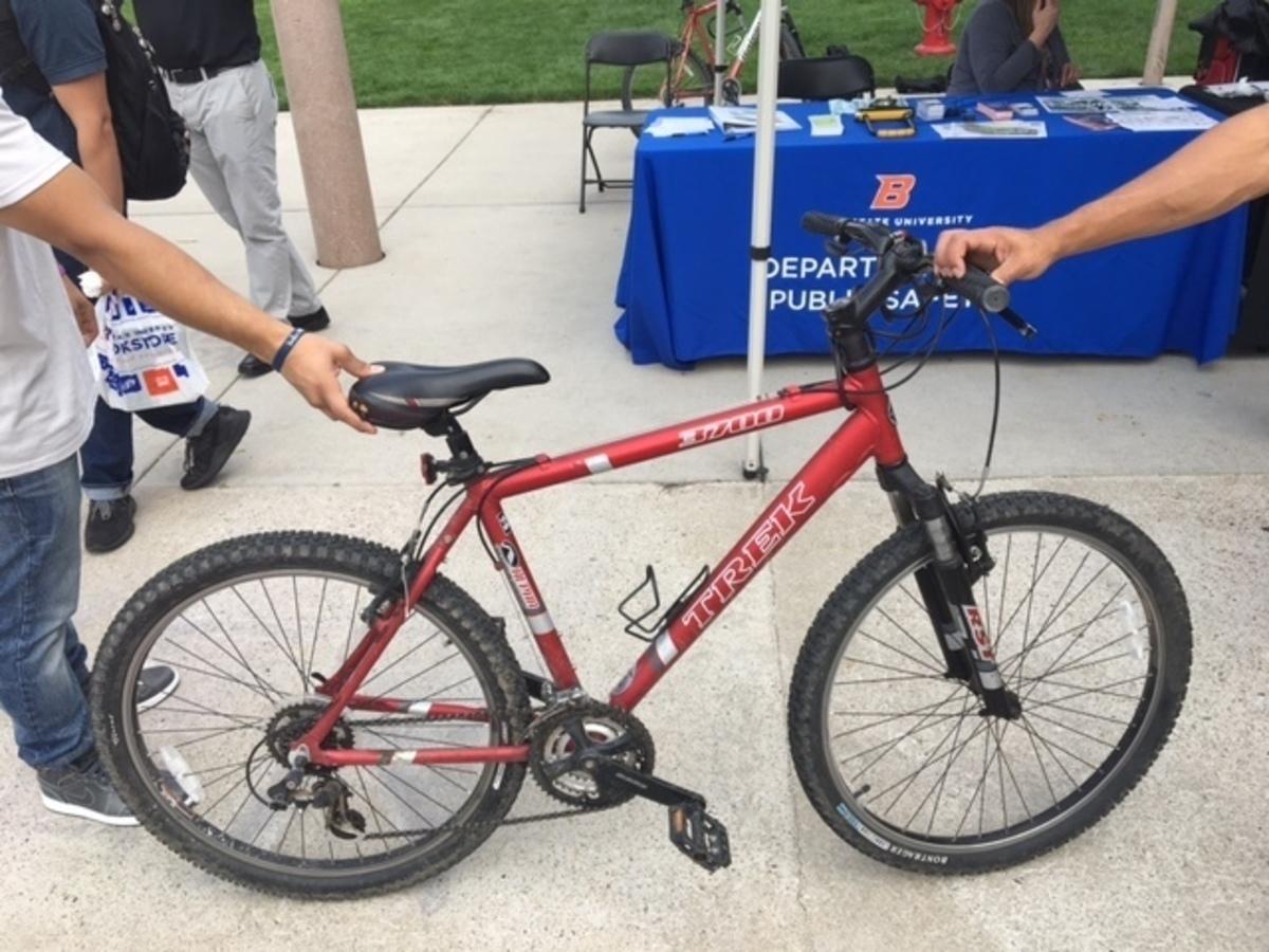 Trek 3700 Red