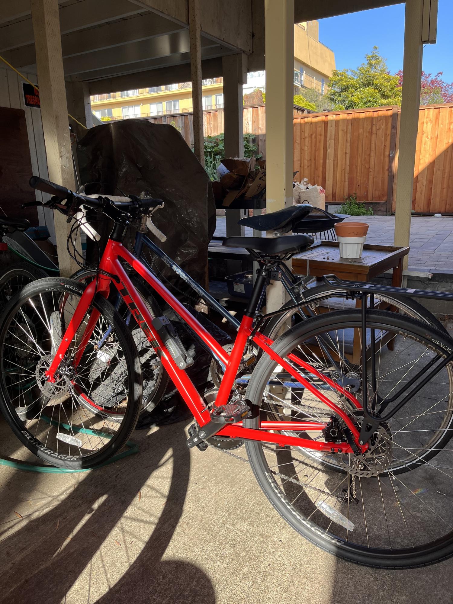2022 Trek FX 2 Red