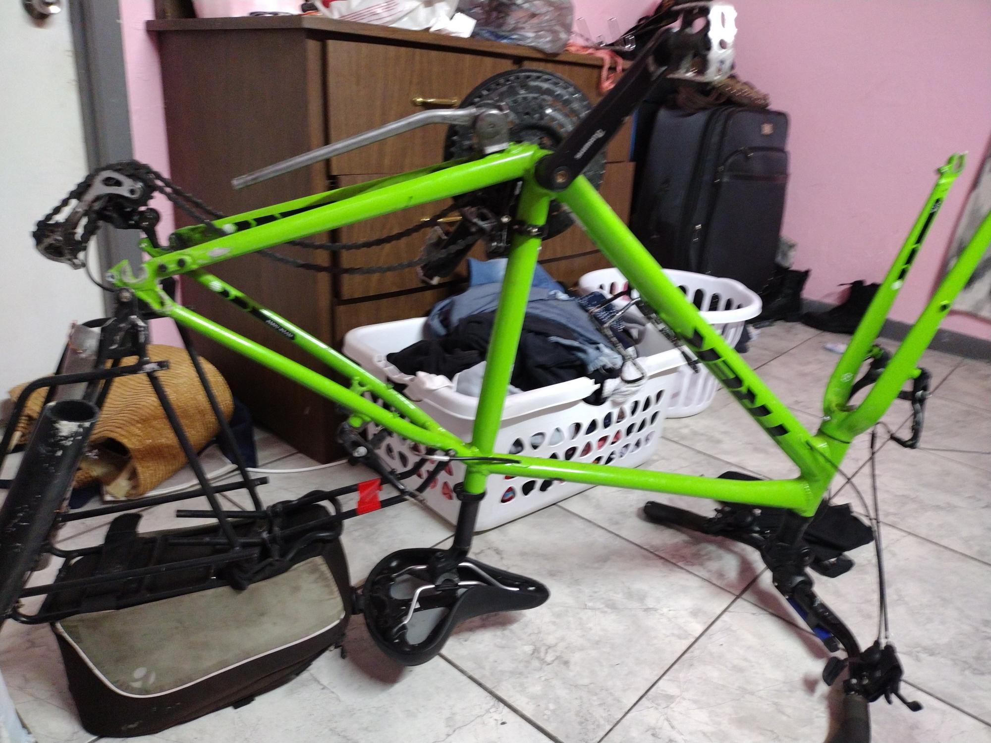 2022 Trek Seven3 Green
