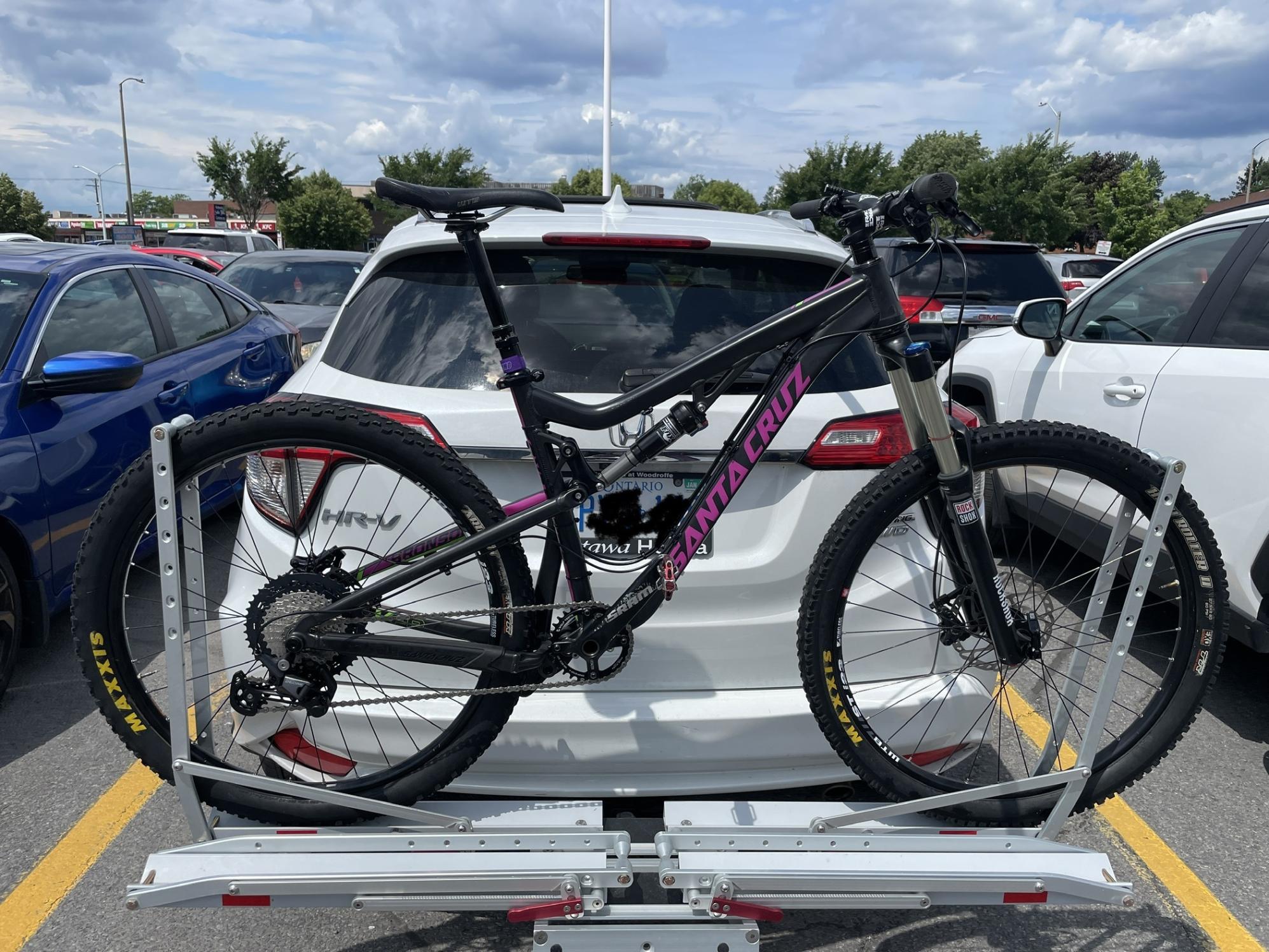 2014 Santa Cruz Bronson Black, Pink, and Green