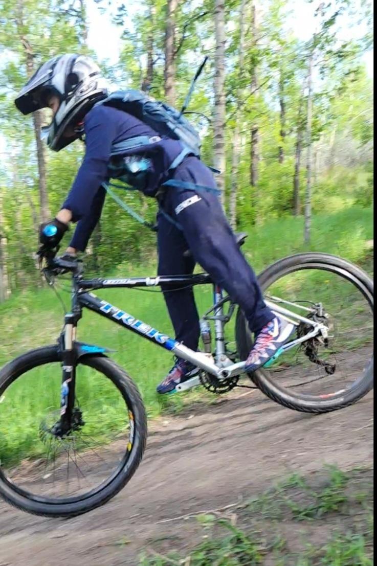 Trek Fuel 90 Black, Blue, and White