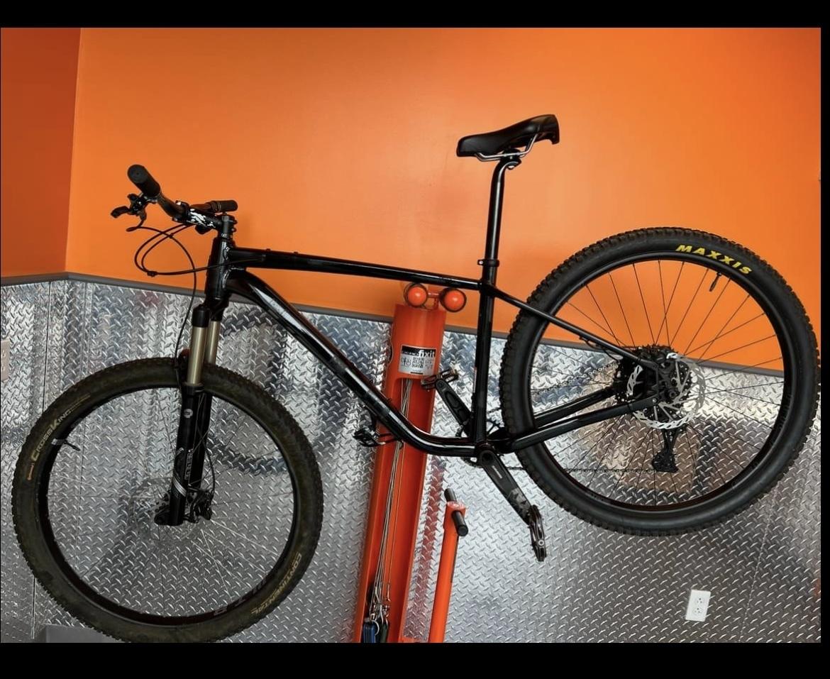 2021 Salsa timberjack Black