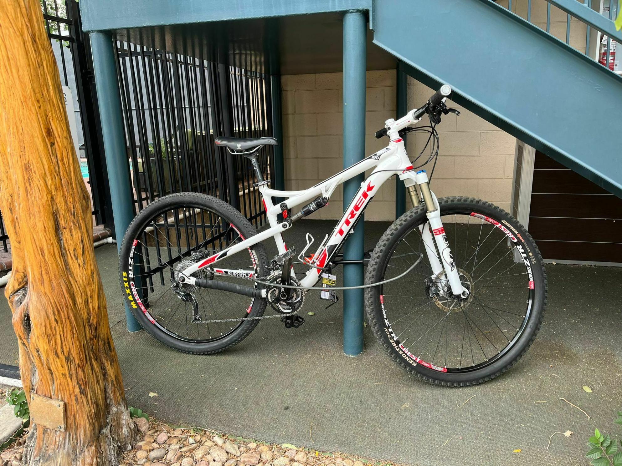 2012 Trek White