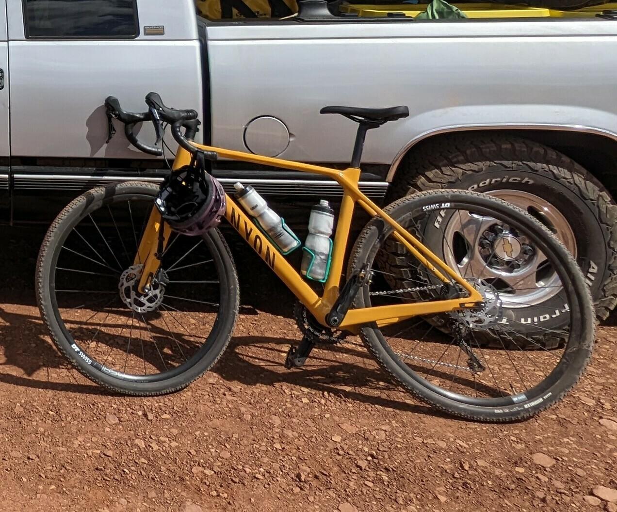 2022 Canyon bicycles Grizl CF SL 6 Yellow or Gold