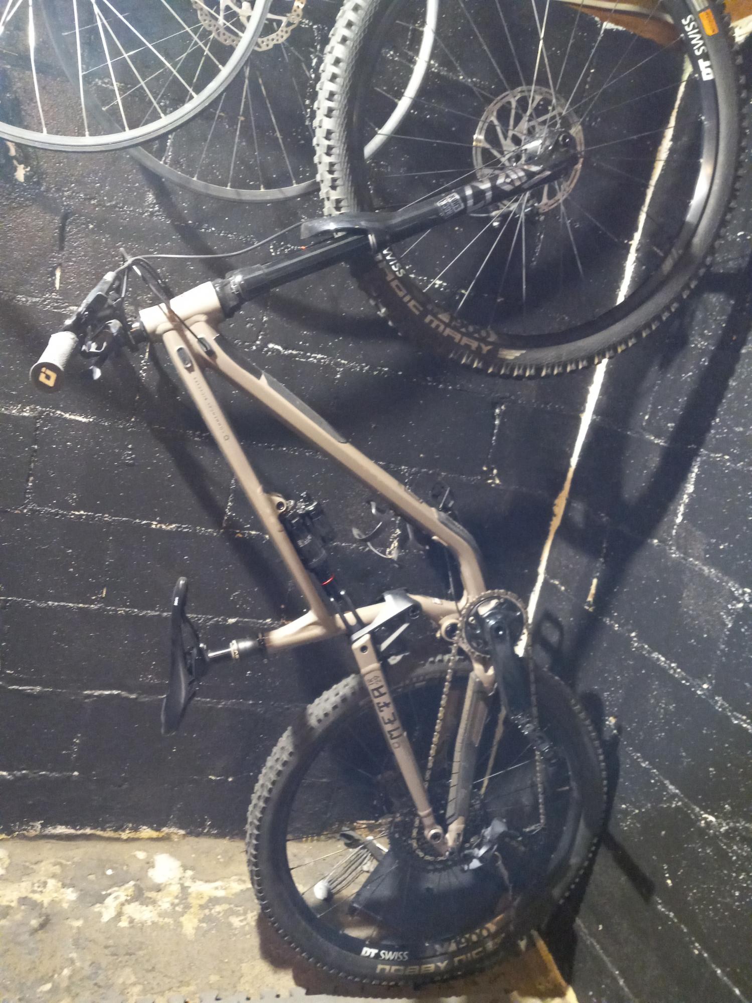 2021 Commencal Bikes Meta Silver, gray or bare metal