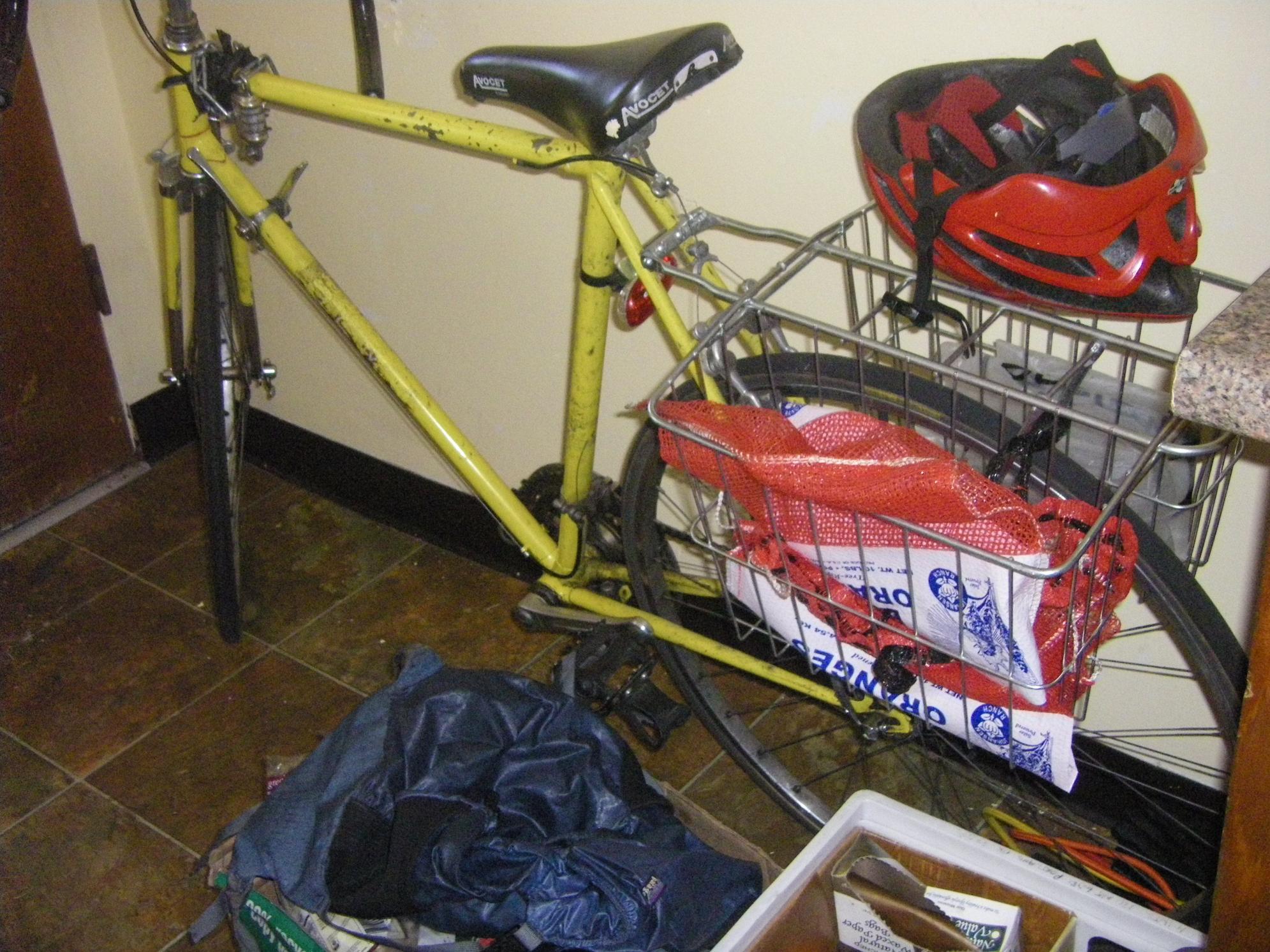 OLMO unknown - 1960s model  Yellow or Gold