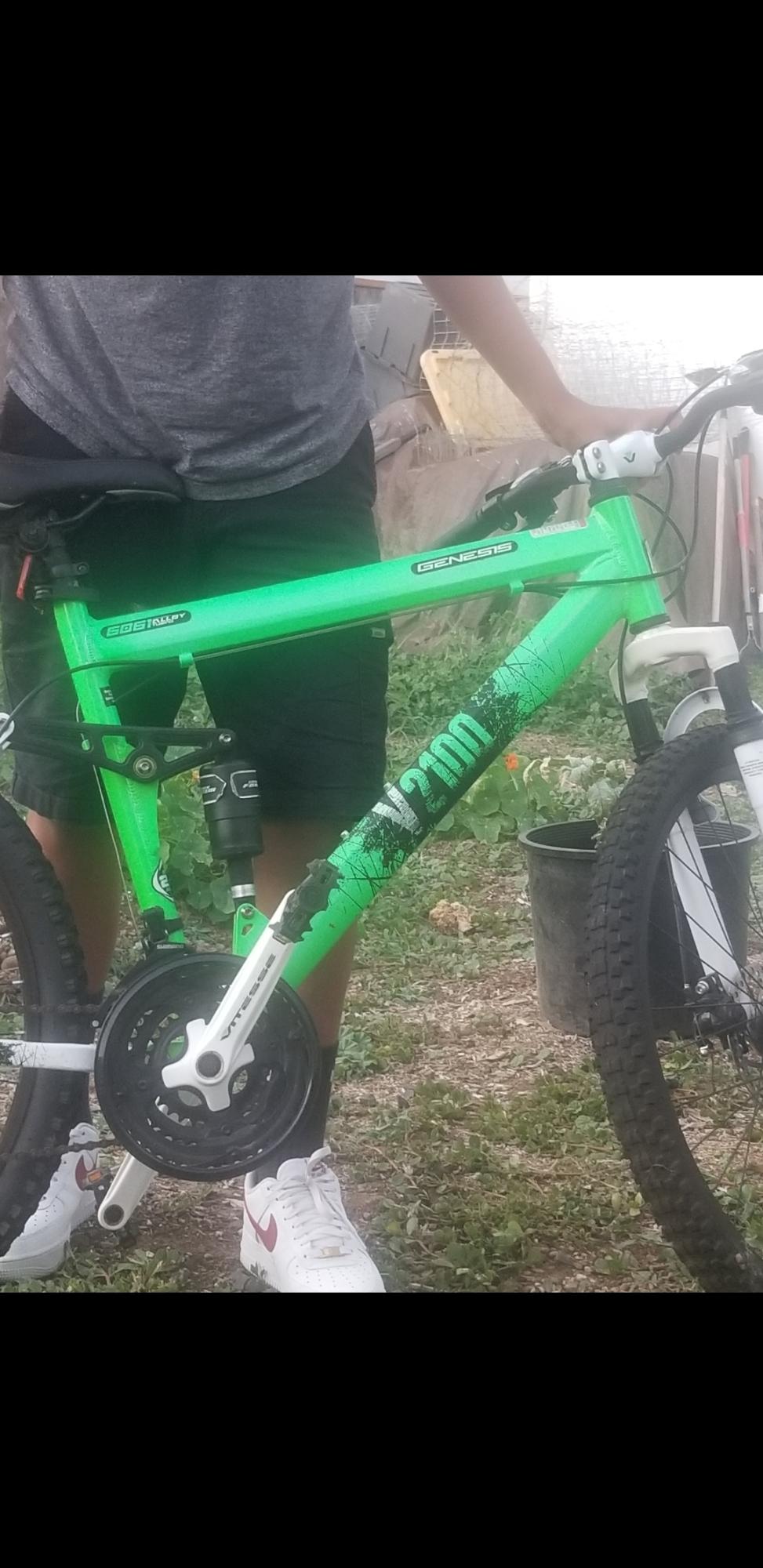 Genesis V2100 Vitesse Green