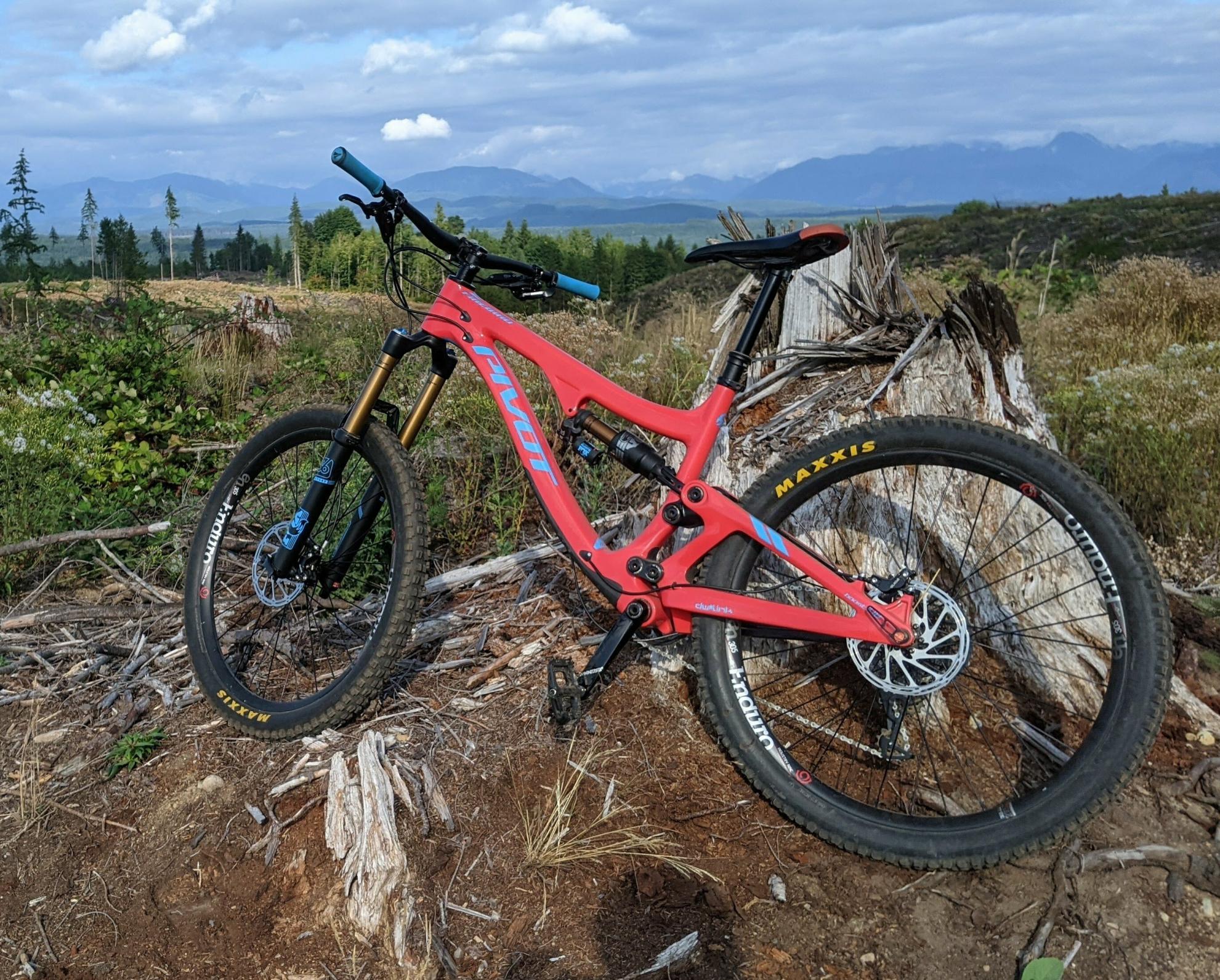 2017 Pivot Firebird Red and Blue