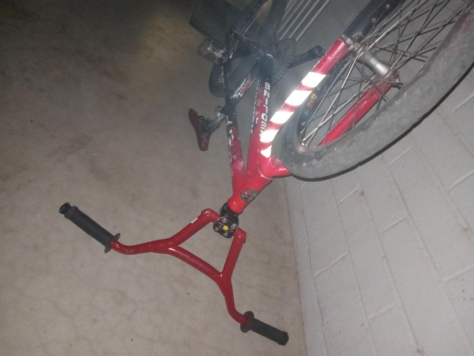 2006 Redline Flight Expert XL Red, Black, and White