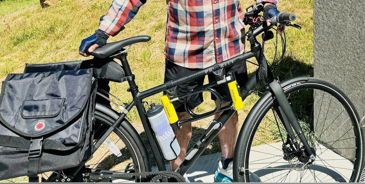 2021 Priority Bicycles Continuum Onyx Black