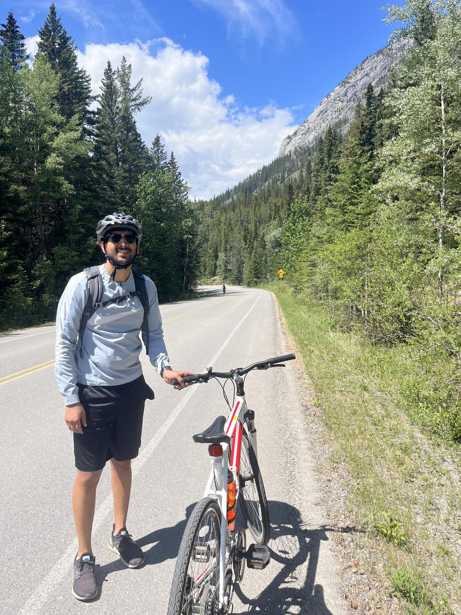 2015 GT Bicycles Transeo 4.0 White and Red