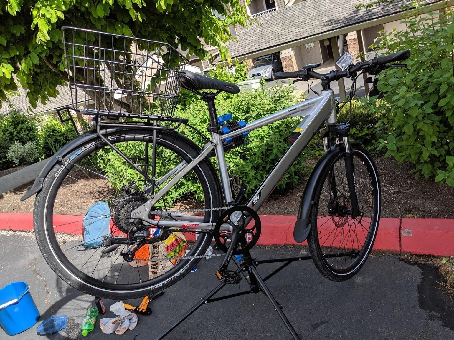 2019 Juiced Bikes Crosscurrent X Silver, gray or bare metal