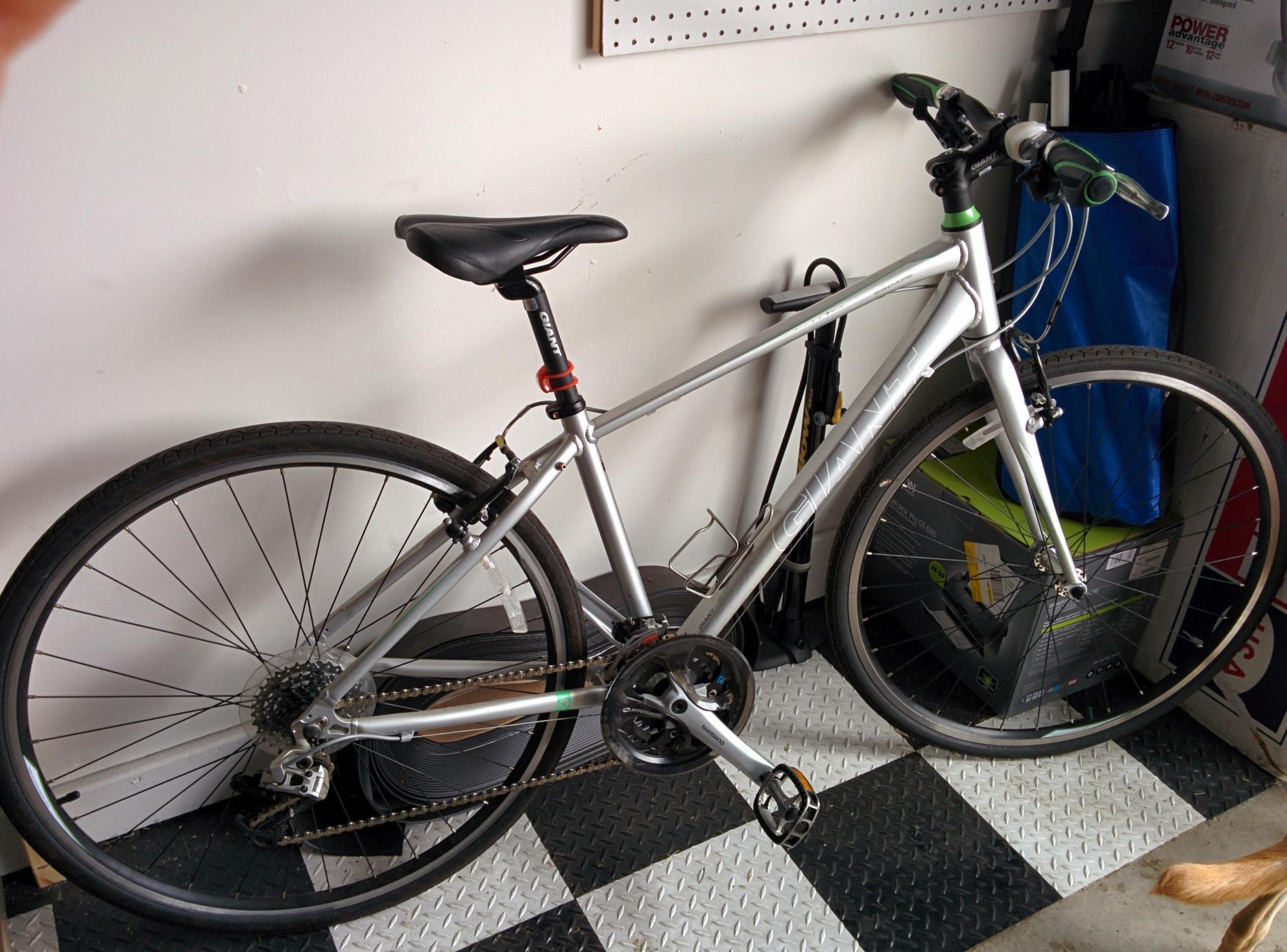 2011 Giant Escape 1 W small  Silver or Gray