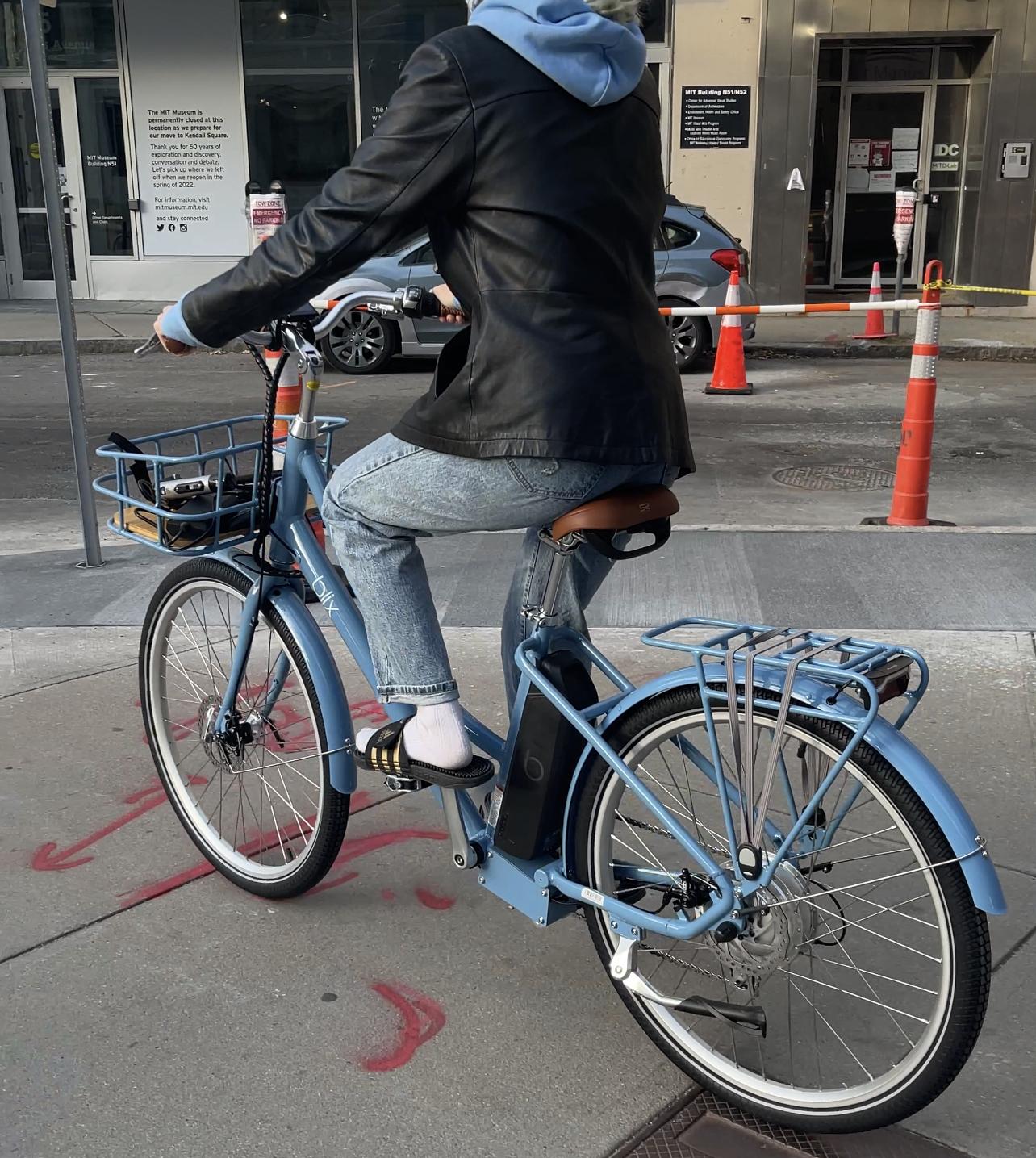 Blix Aveny Skyline Blue