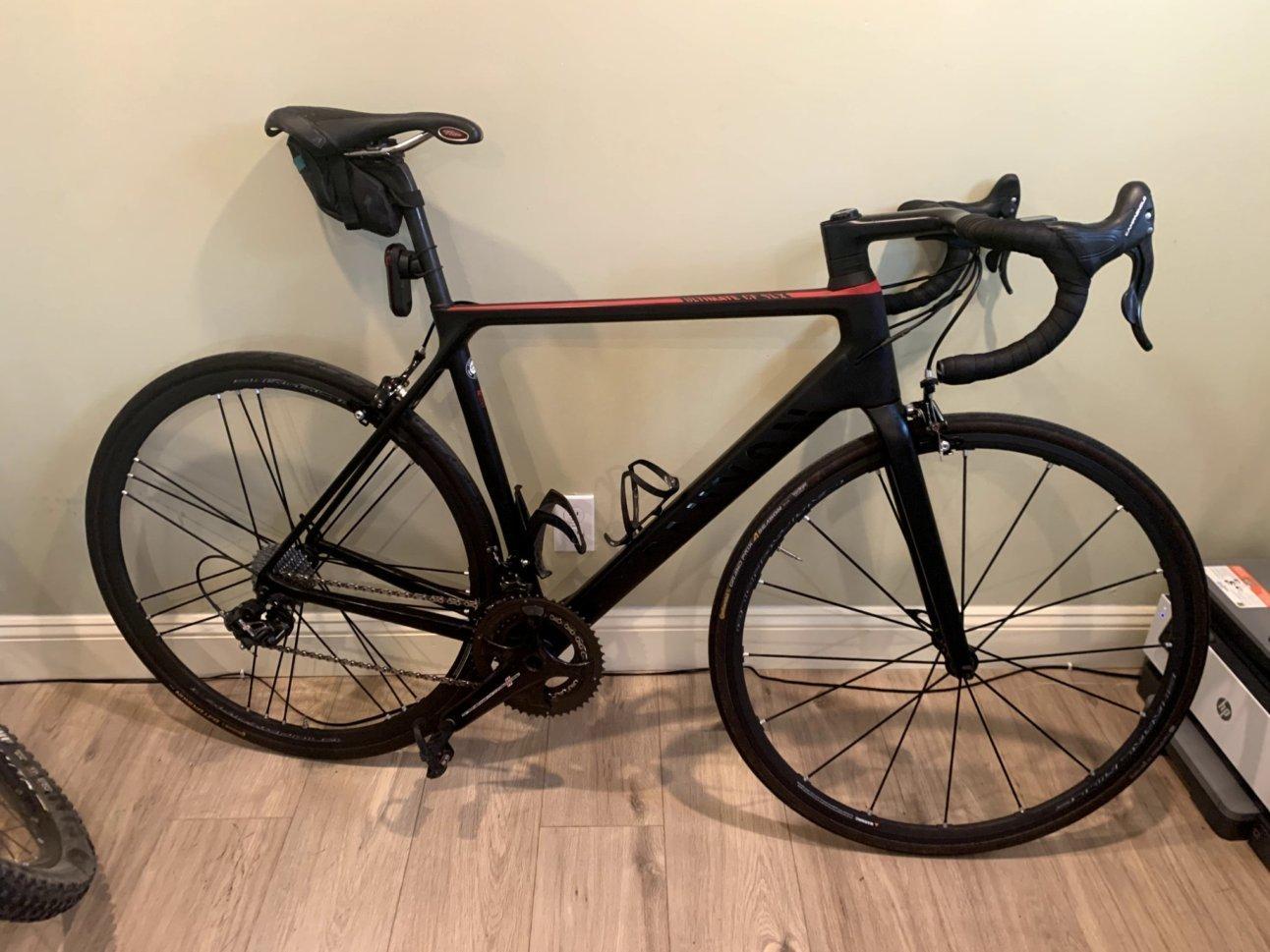 2018 Canyon bicycles ULTIMATE CF SLX Black and Red