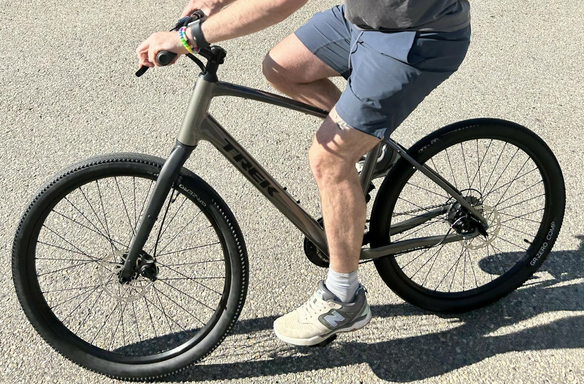 2023 Trek Dual Sport 1 (Gen 5) Urban Communter Brown