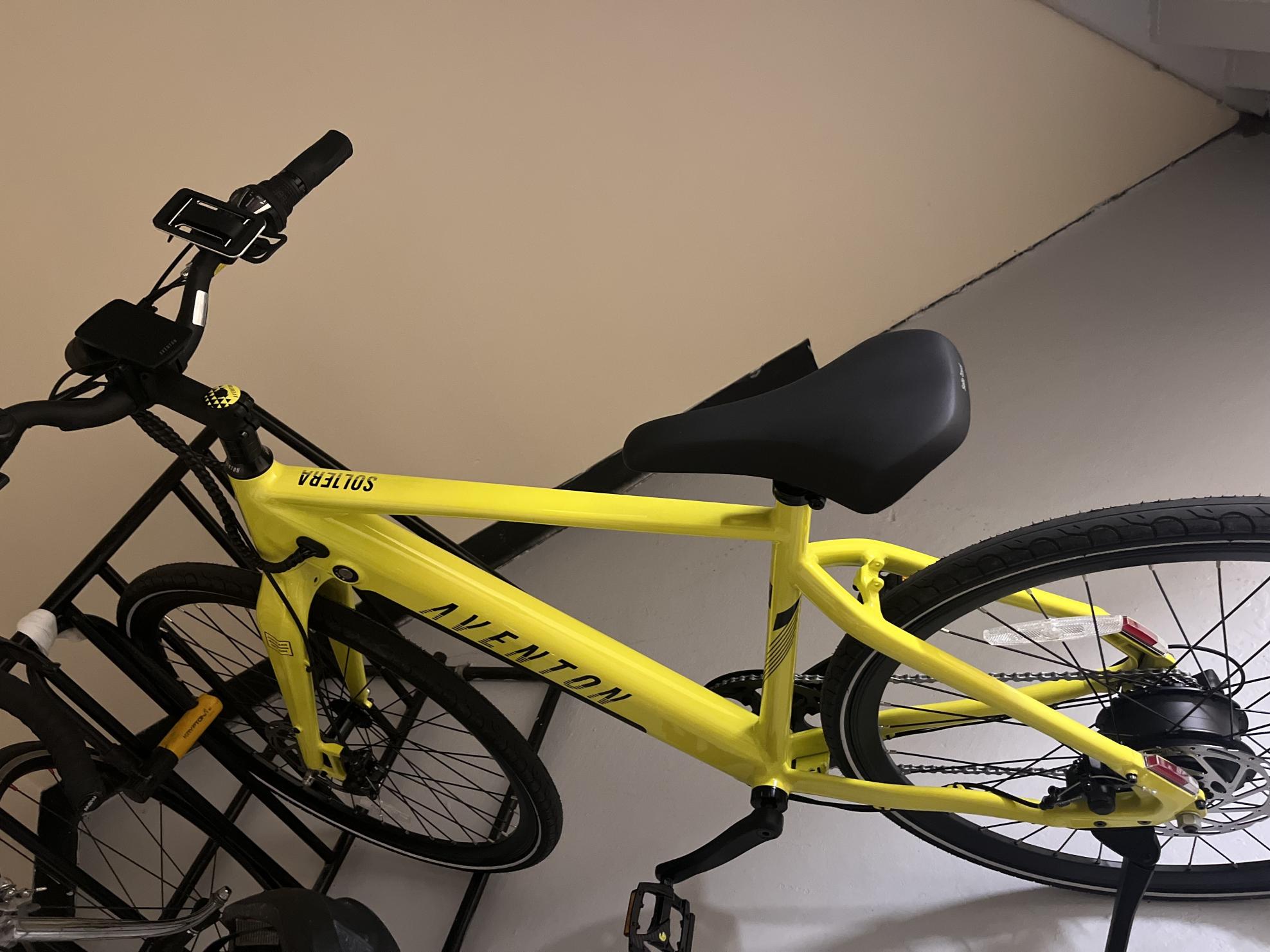 2023 Aventón Soltera.2 Yellow or Gold