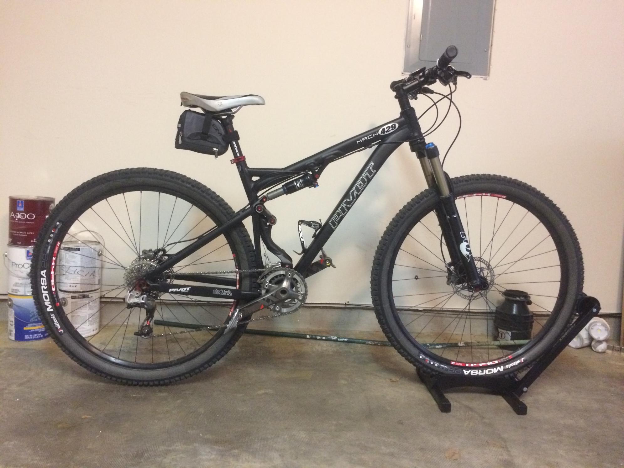 2010 Pivot Mach 429 Black