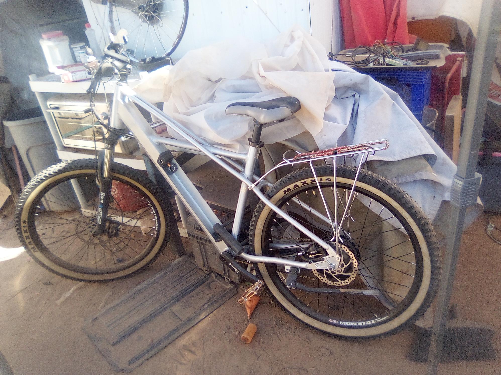 2021 Surface604 Quad Silver, gray or bare metal and Yellow or Gold