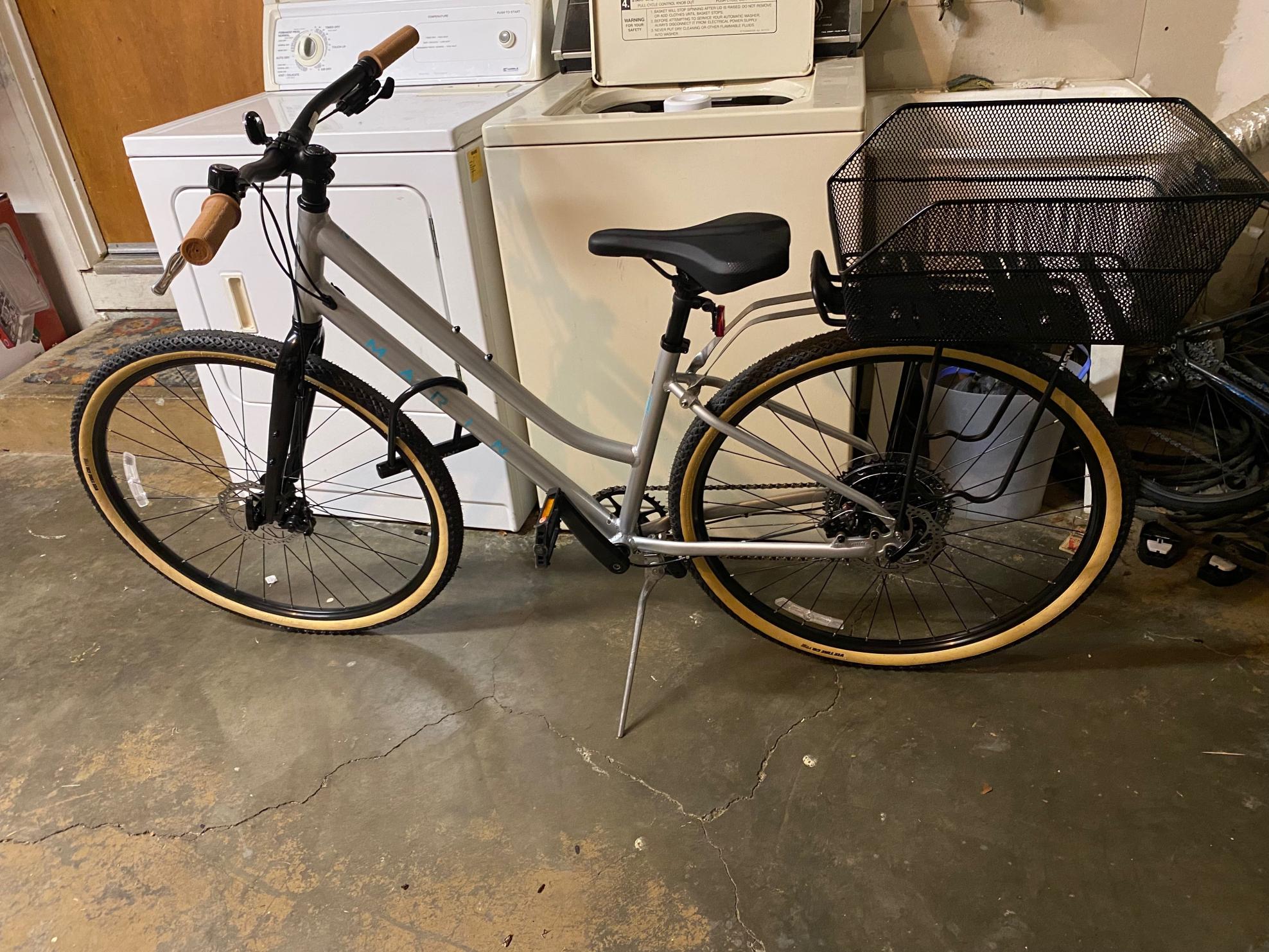 2021 Marin Bikes Kentfield 2 Silver, gray or bare metal