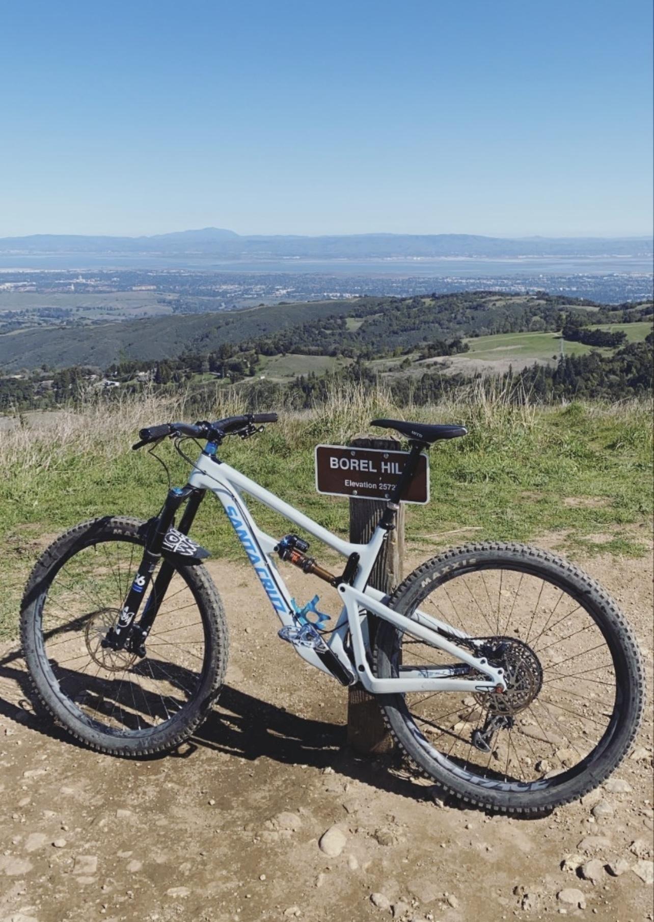2018 Santa Cruz Hightower C White and Blue