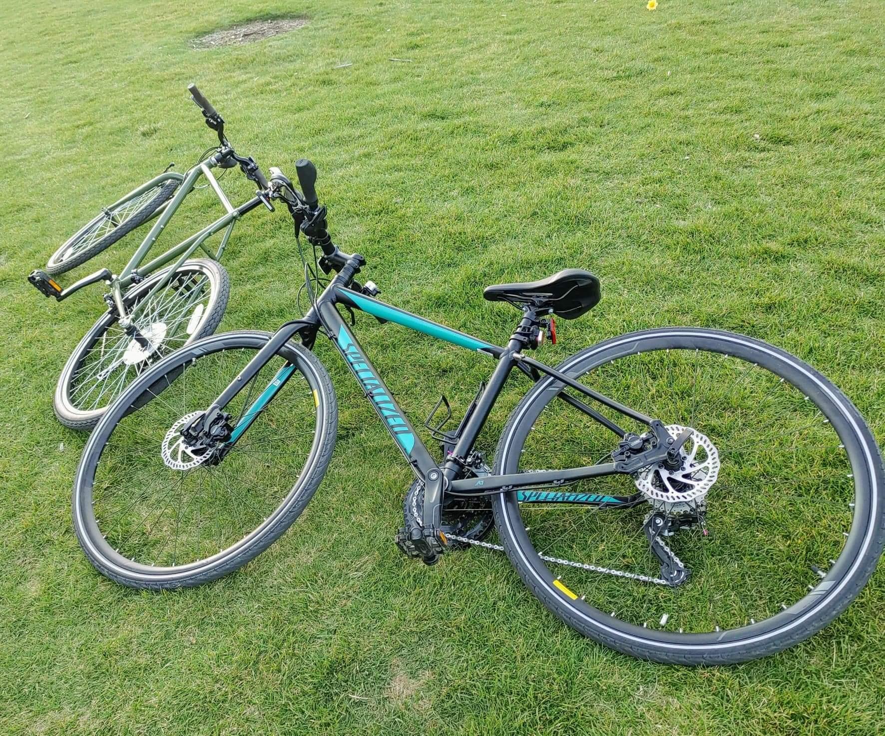 2016 Specialized Vita Sport Disc S Black and Teal