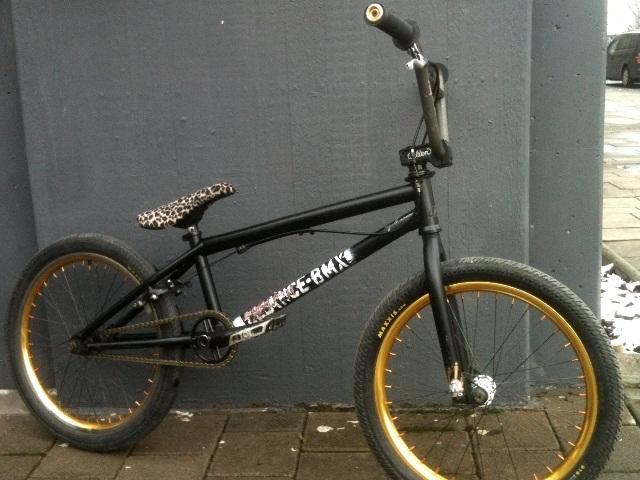 2002 Louis Garneau Fishbone Black