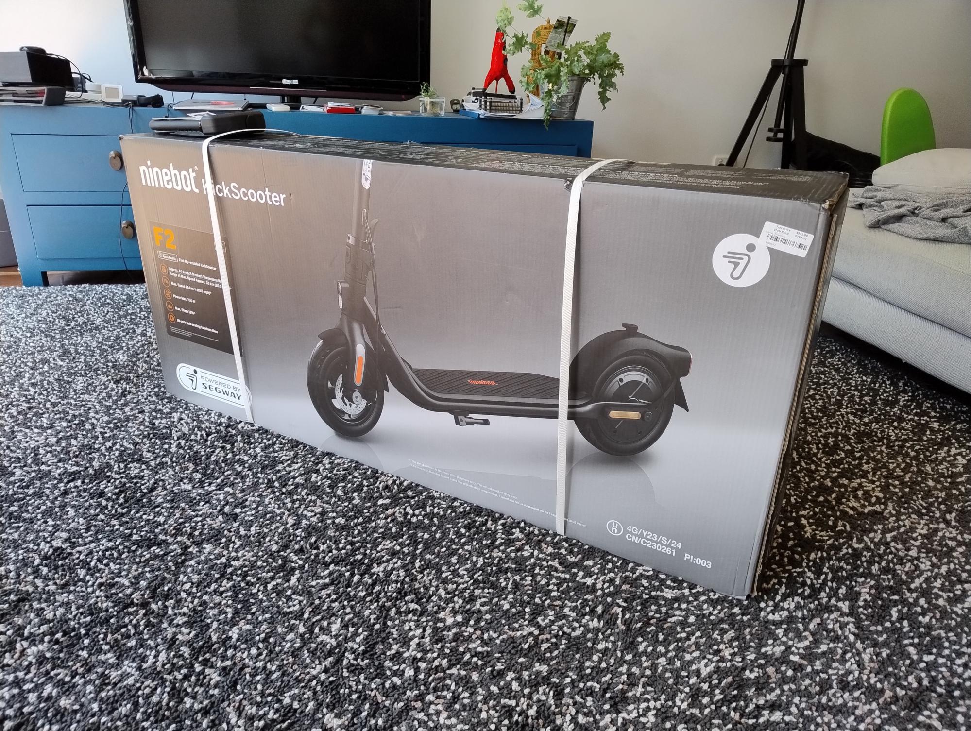 2024 Segway Ninebot Kickscooter F2 e-scooter Black and Orange