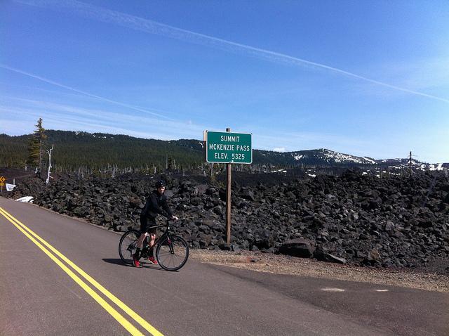 2013 Cannondale Quick 4  Black, Red, and White