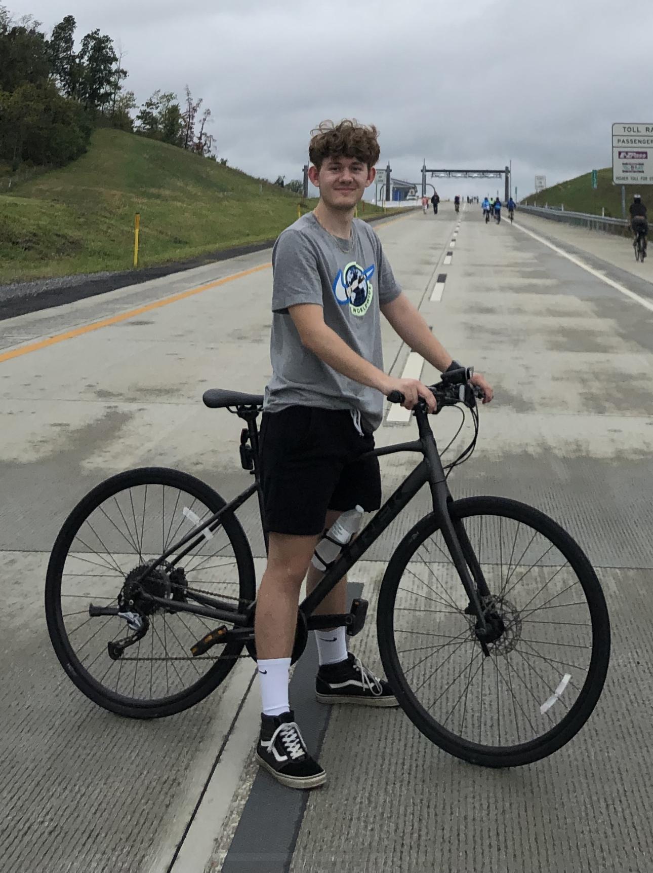 2020 Trek FX3 Black and Black