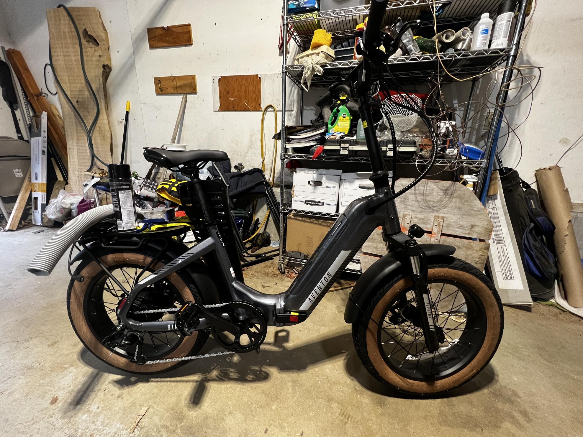 2023 Aventón Since.2 Silver, gray or bare metal