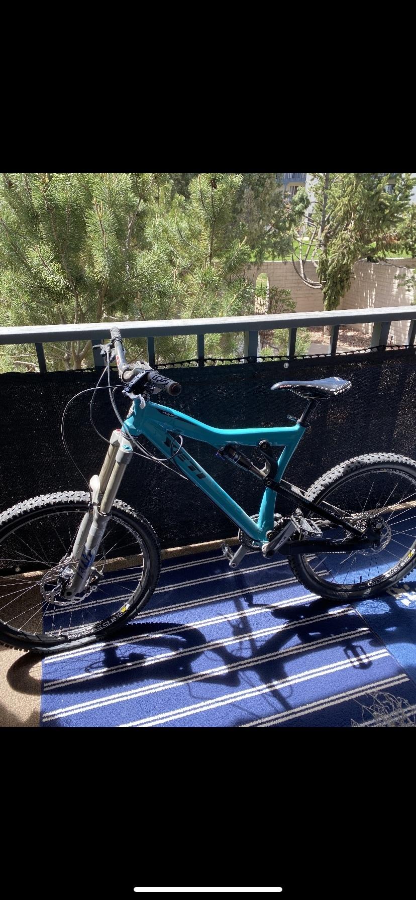 2012 Yeti ASR Blue