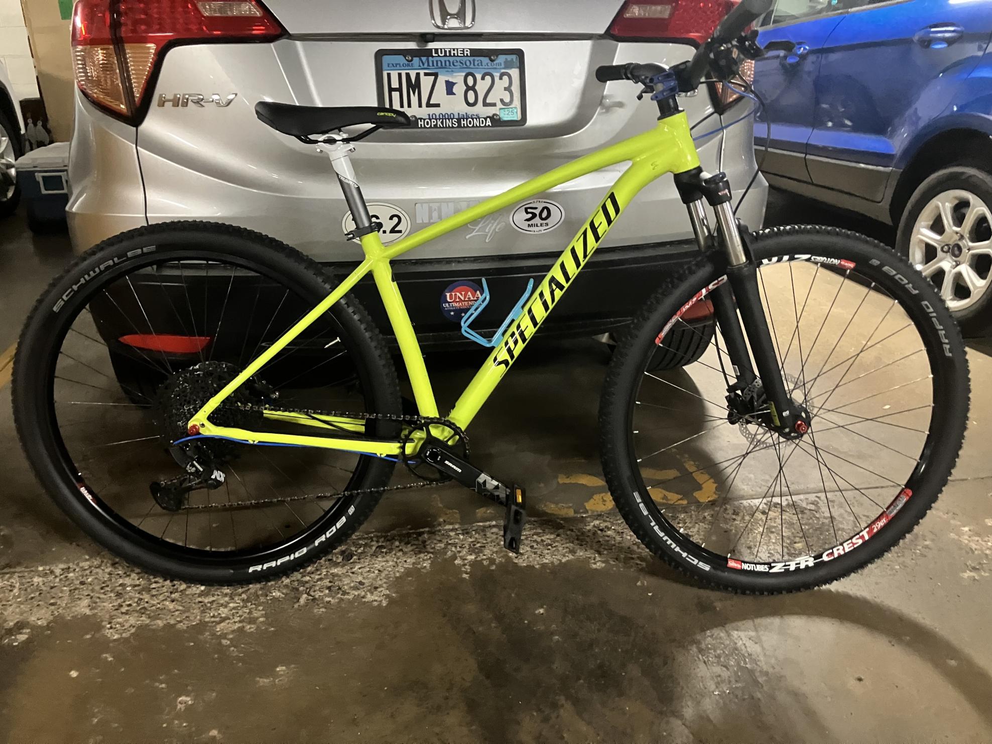 2024 Custom made mountain bike with hydraulic disc breaks and ... Specialized Yellow or Gold