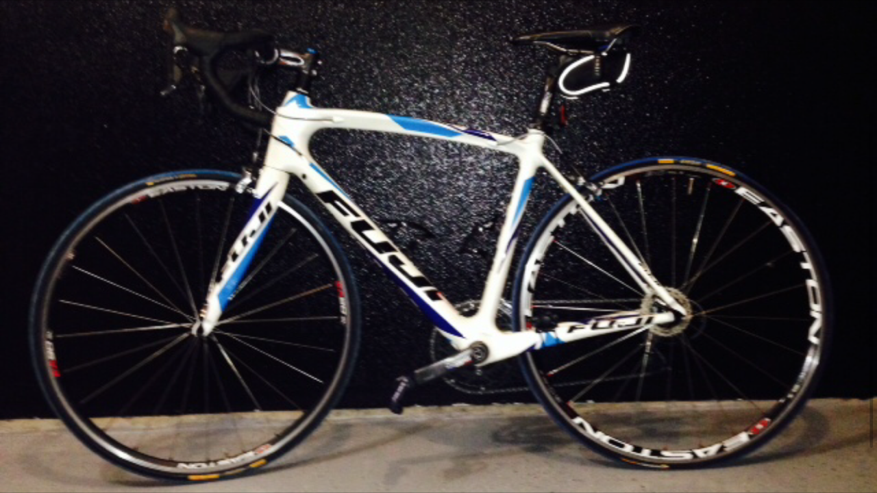 2013 Fuji Gran Fondo 1.3 C White, Blue, and Black
