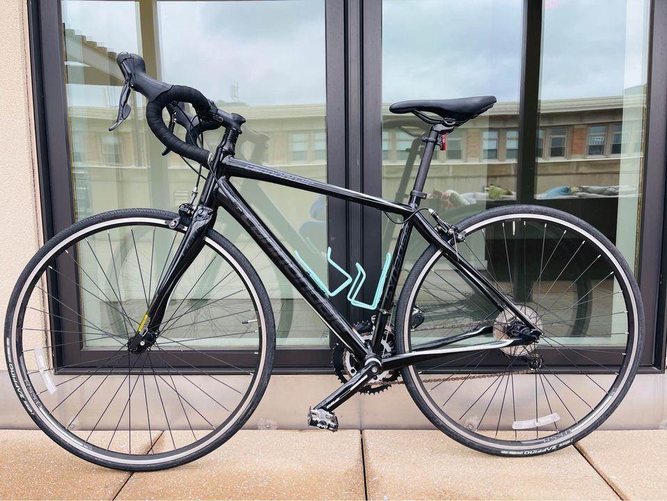 2018 Cannondale Synapse Black and Silver, gray or bare metal