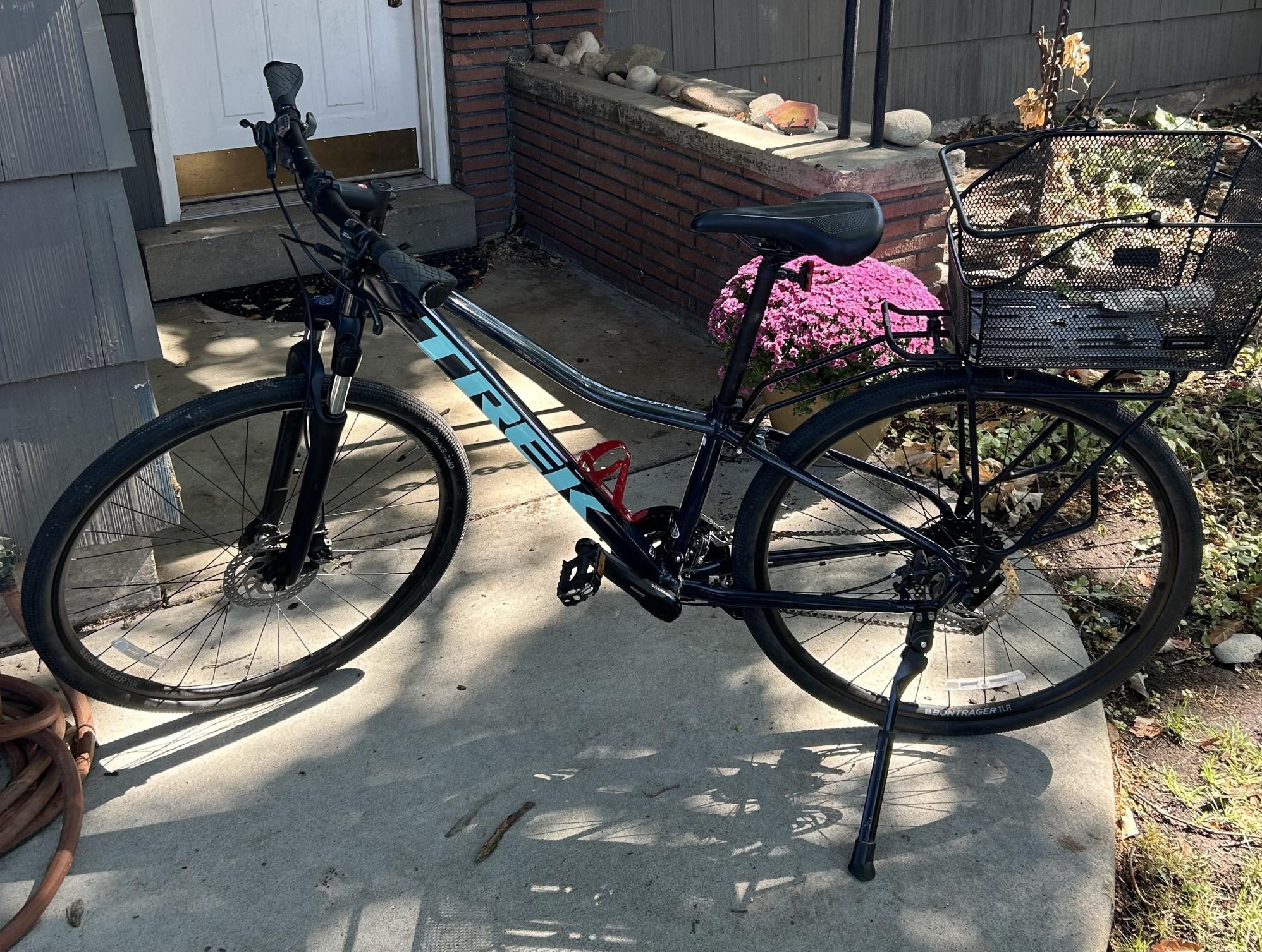 2019 Trek Dual Sport 3 Womens Black and Blue