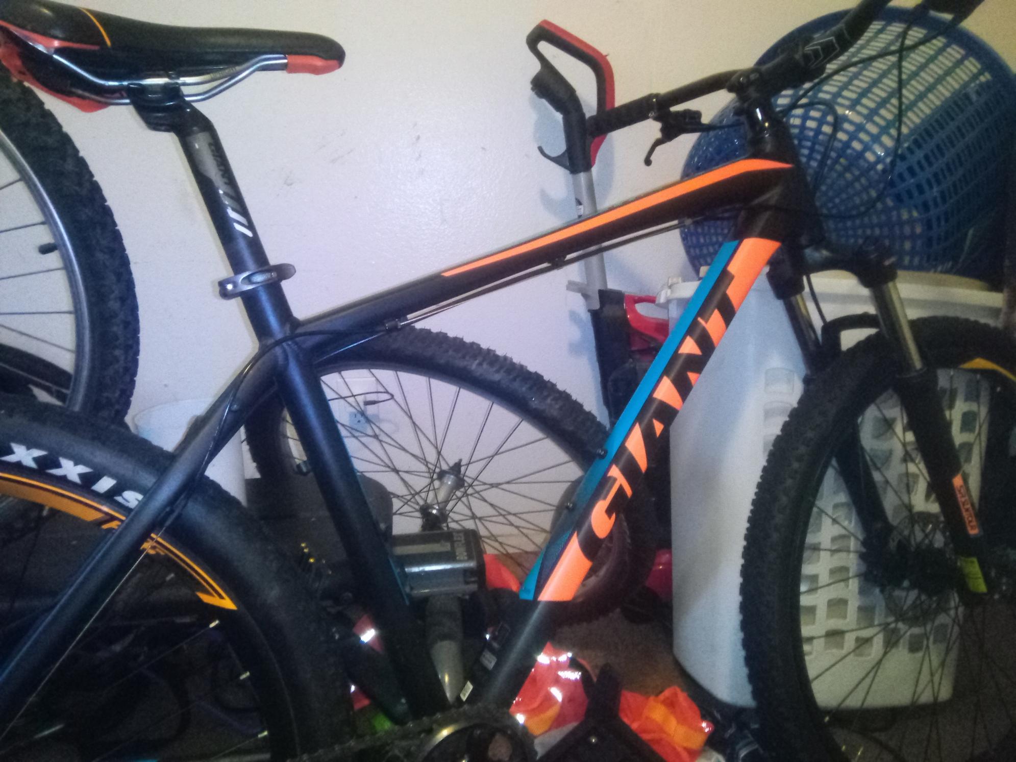 2016 Giant Tylon Black, Orange, and Blue