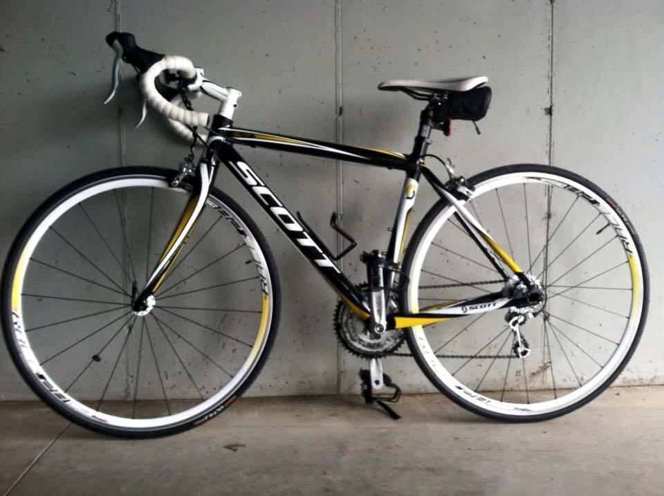 2011 SCOTT Speedster S50 Black, Yellow or Gold, and White