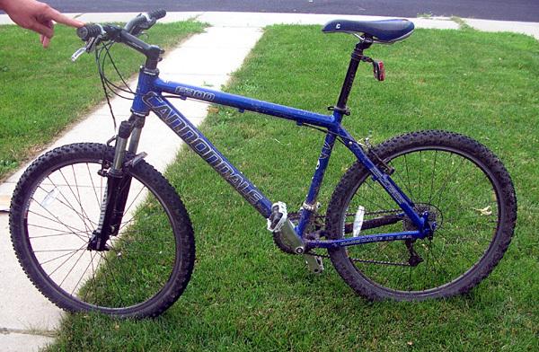 2005 Cannondale F300 (I THINK) Blue
