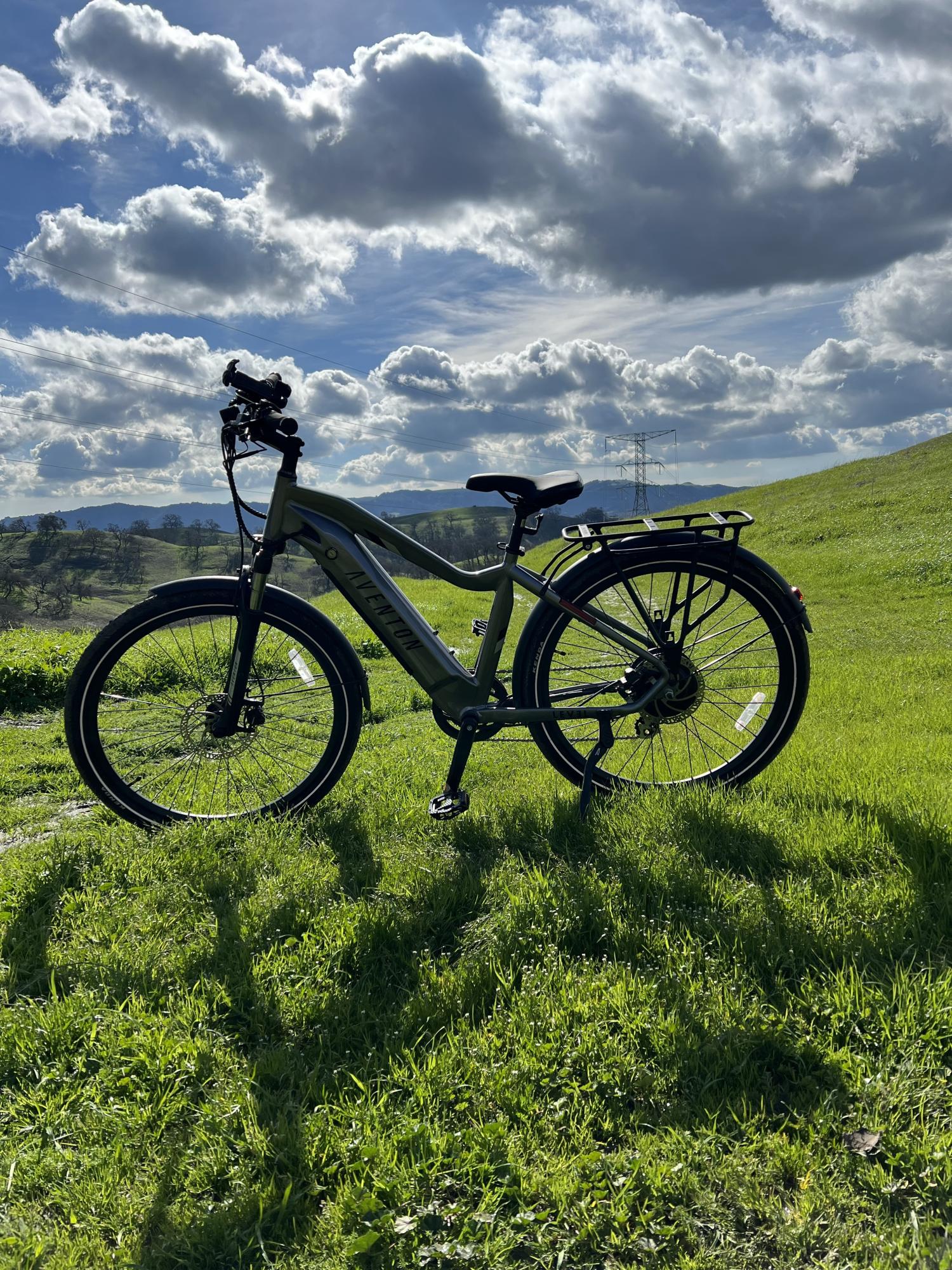2024 Aventón Level.2 Commuter Ebike Silver, gray or bare metal