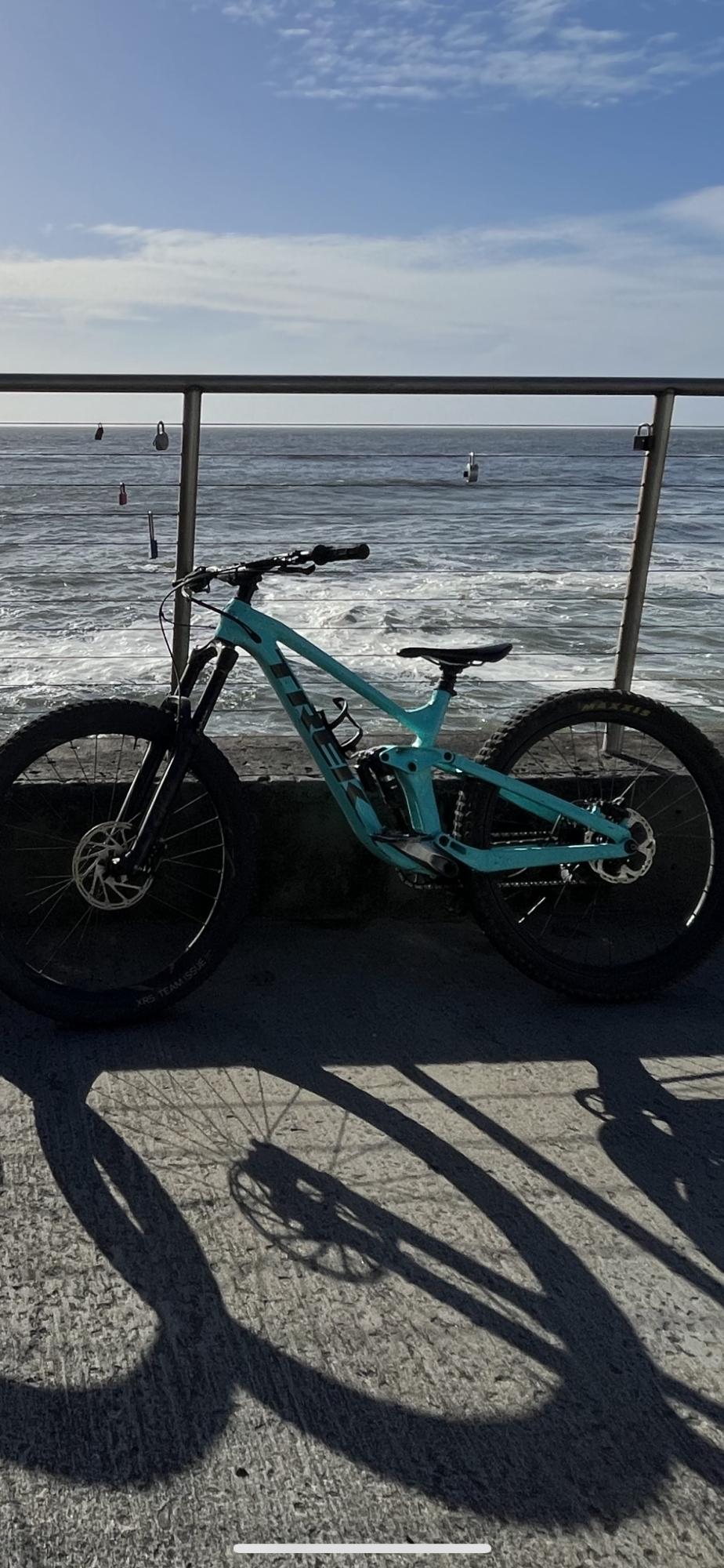 2022 Trek Aluminum Teal