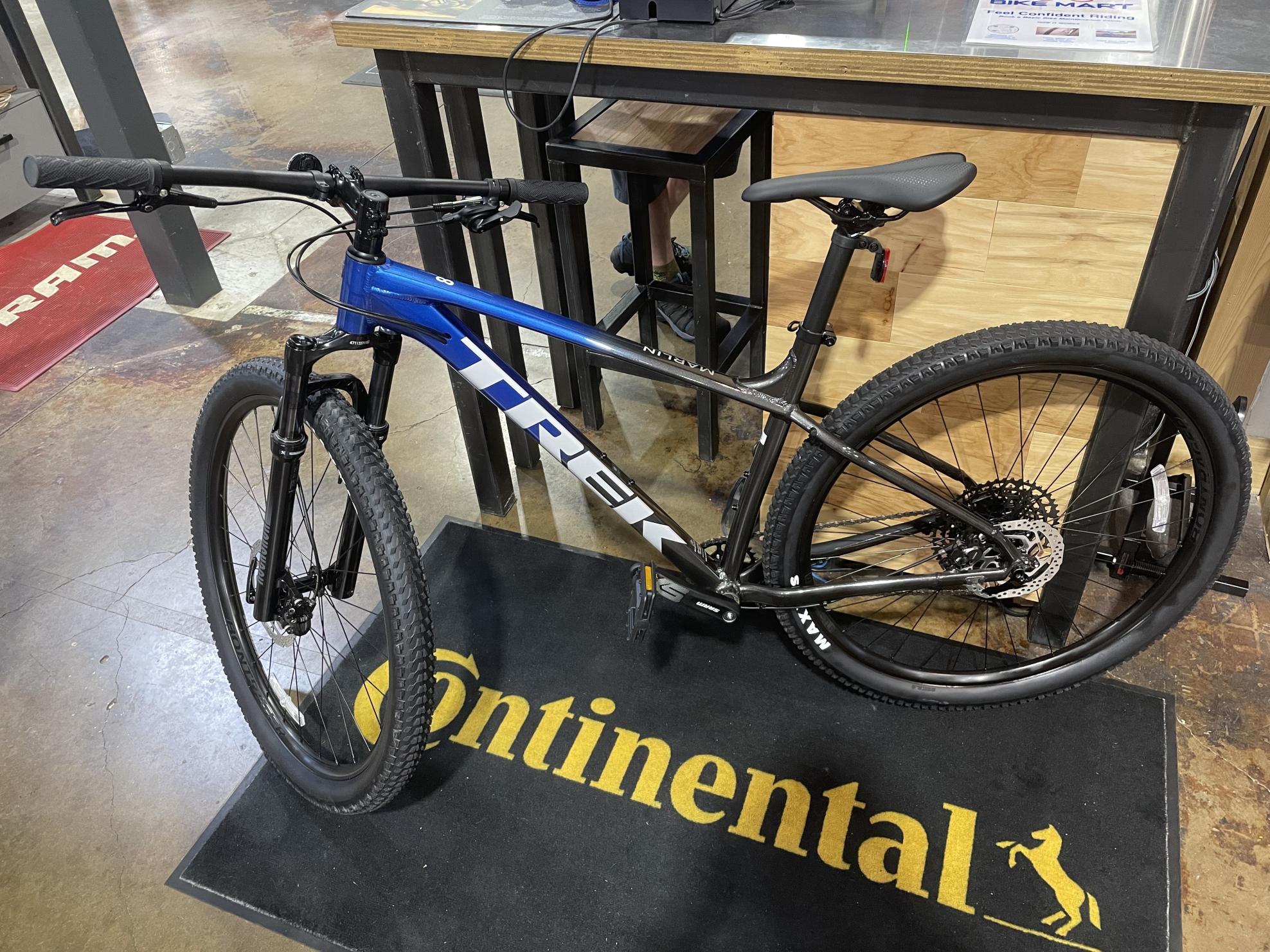 2022 Trek Marlin 8 Blue